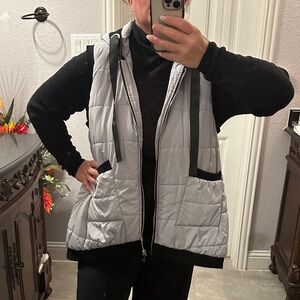Grey and black modern Puffer Vest oversized SZ XL EUC